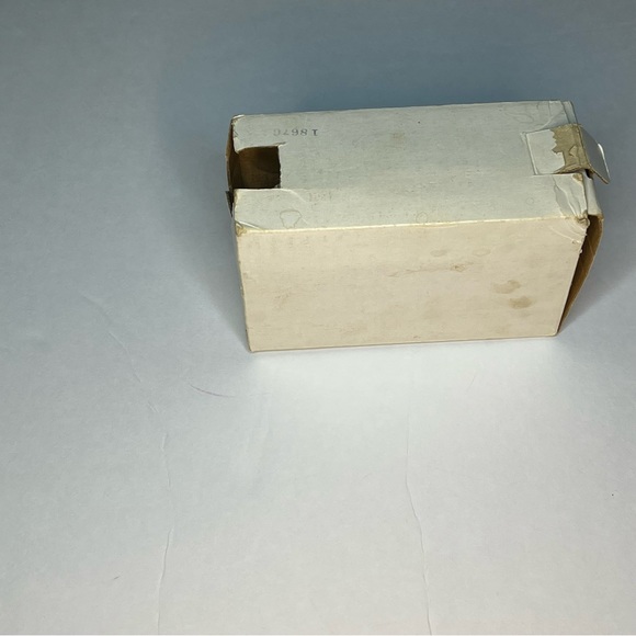 Vintage Castrol Limited Edition, 1913 Model T Van Bank. New inbox. - Picture 10 of 14